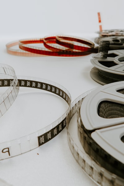 纪录片《地球脉动III》海报，壮丽的自然景观与野生动物